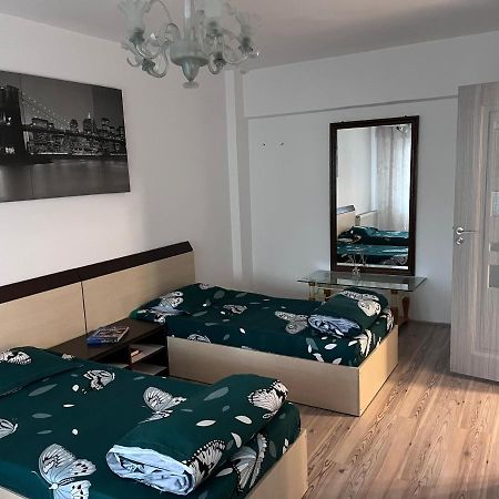 Apartament In Centrul Orasului Bacau Exterior photo